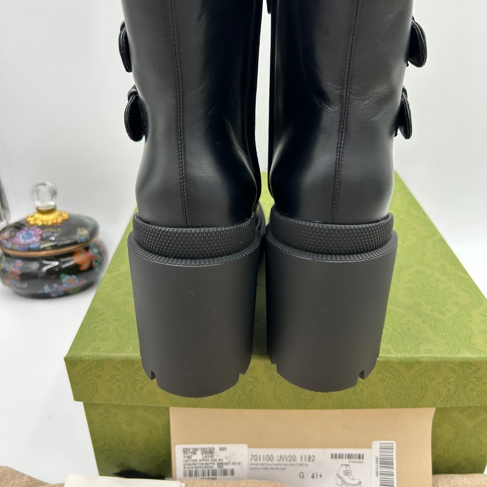 ****************Women’s Gucci supreme ankle boots with studded buckles size 41.5 - Picture 6 of 10